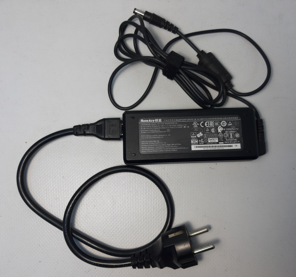 Оригинальный блок питания с кабелем Huntkey HKA09019047-6U (1)