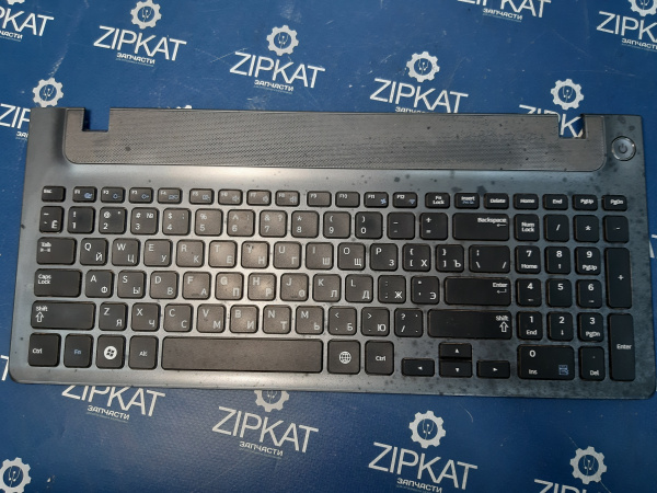 Оригинальная клавиатура в рамке для ноутбука Samsung NP355USX-901RU (1)