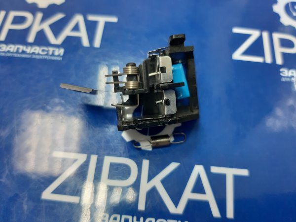 Деталь термоблока МФУ с пружиной HP M477 (1)