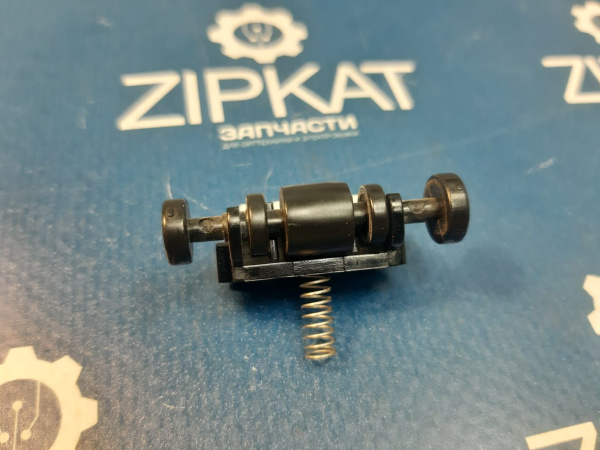 Ролик вала выхода прижимной с пружиной для HP 107 (2)