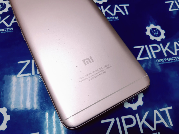 Задняя крышка цвет розовый для Xiaomi Redmi Note 5A 32GB (2)