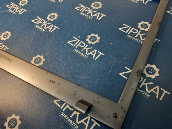 Рамка матрицы ноутбука Samsung np355usx-901ru BA81-17603A (2)