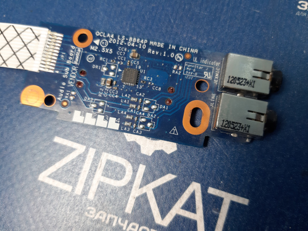 Плата ноутбука с разъемами audio, card reader Samsung NP355V5C  LS-8864p  (3)