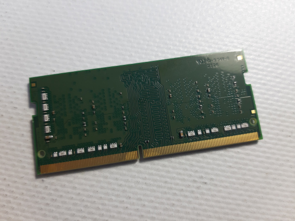 Оперативная память 8GB SODIMM Kingston KVR26S19S68 1 (2)