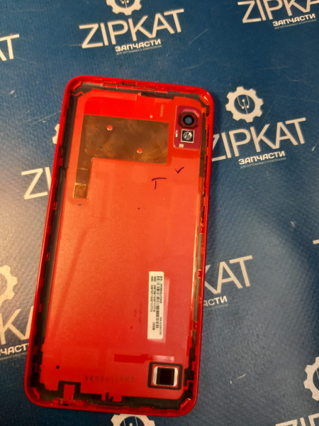 Задняя крышка для Samsung Galaxy A10 красная  SM-A105FDS (2)