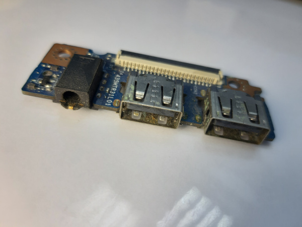 Плата с разъемами наушников и USB для ноутбука Dell inspiron 15 LS-B843P (1)