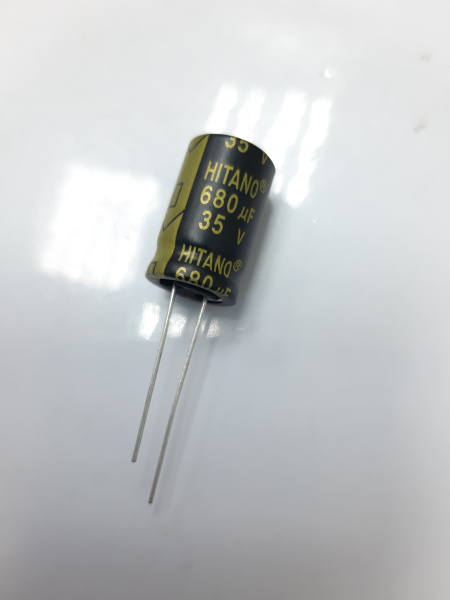 Конденсатор HITANO 680мкФ 35V 105°  21,3см
