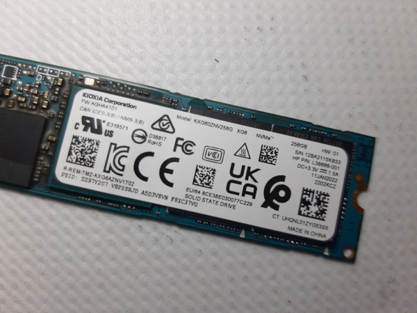 SSD M.2 Внутренний накопитель 256GB KIOXIA KXG0ZNV258G (4)