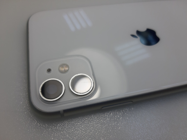 Оригинальная белая задняя крышка для Apple iPhone 11 (5)