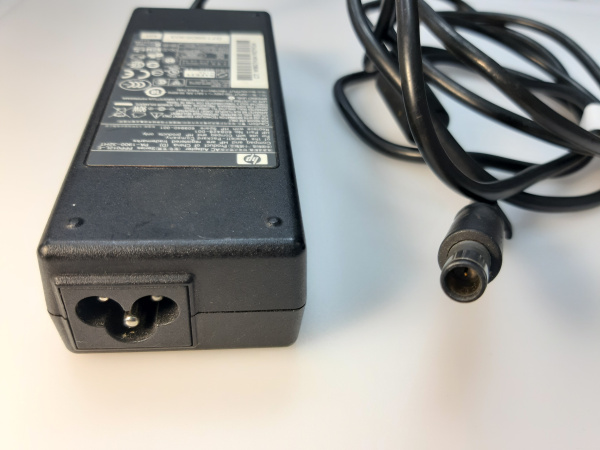 Блок питания для ноутбука без кабеля HP 19V 4.74A  608428-001 (2)