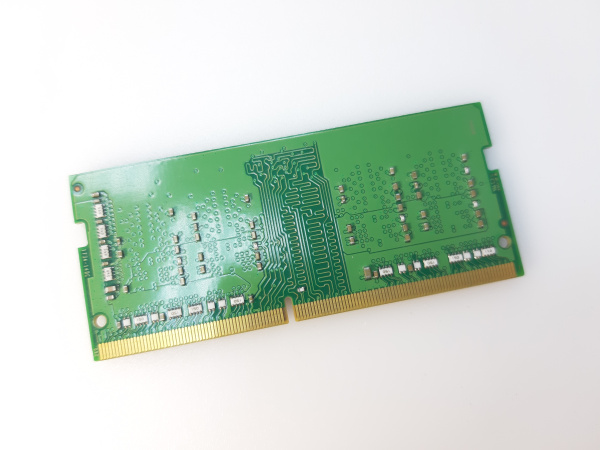 Оперативная память 2GB SKhynix 1Rx16 PC4-2400T  HMA425S6BJR6M (2)